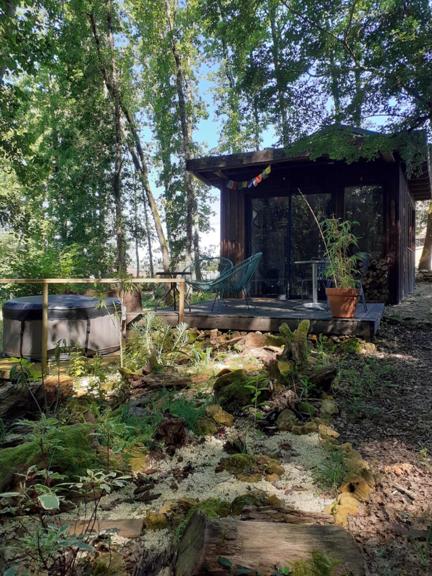 Le Gite De La Cabane De L'Oiseau Couze-et-Saint-Front Extérieur photo