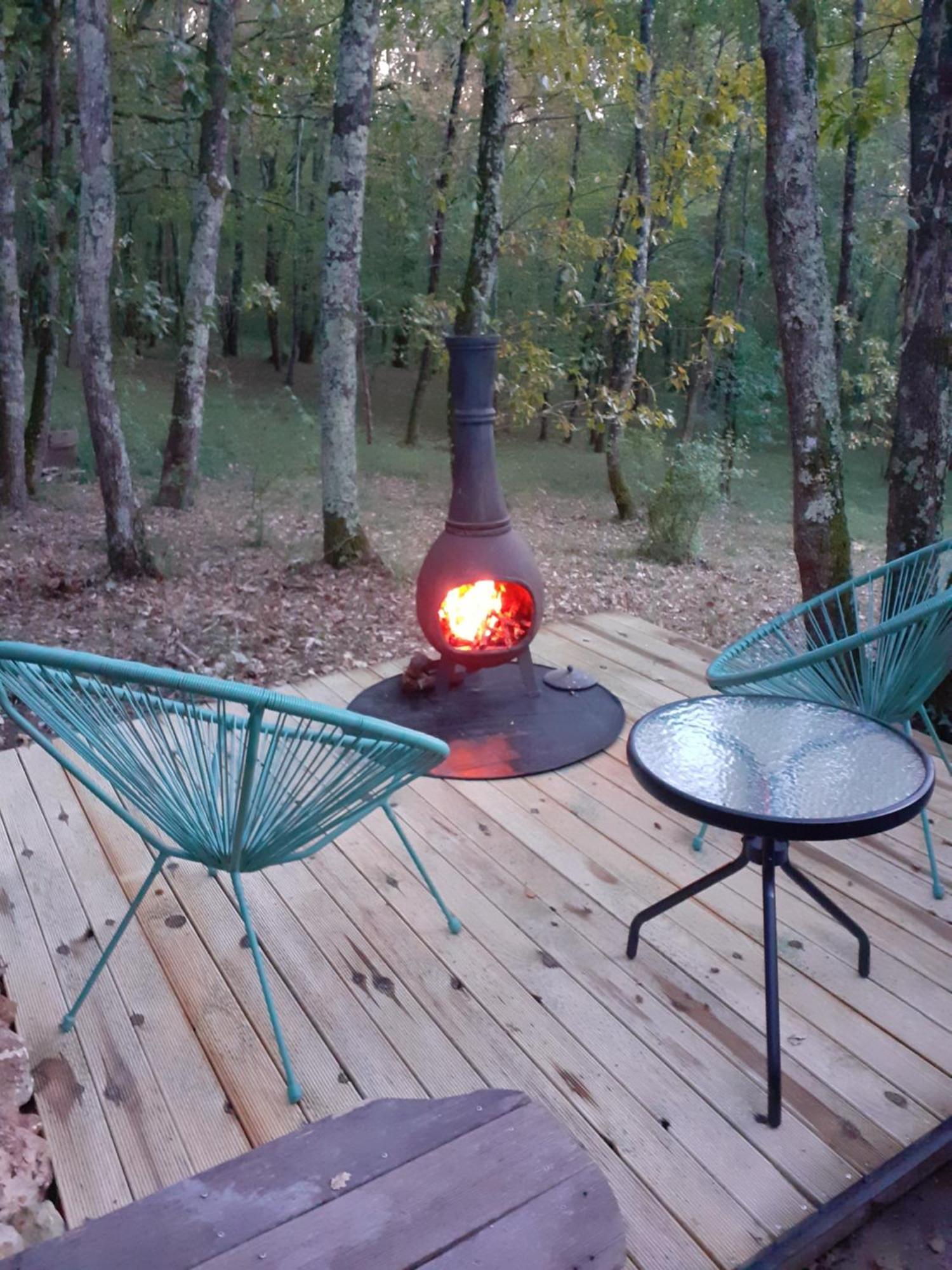 Le Gite De La Cabane De L'Oiseau Couze-et-Saint-Front Extérieur photo